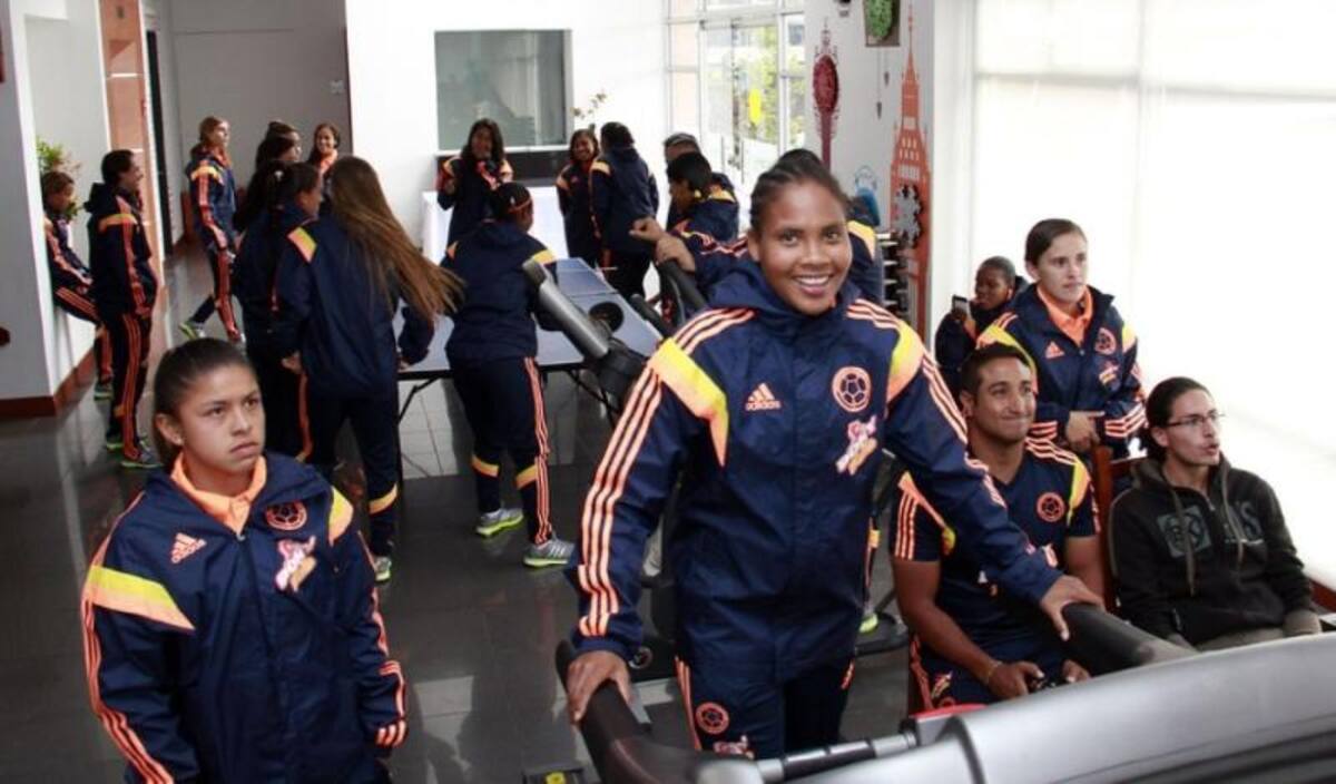 Las jugadoras de la selección sub-20 en su concentración, antes de viajar a Uruguay donde disputarán el Suramericano que entregará dos cupos al Mundial de Canadá.
