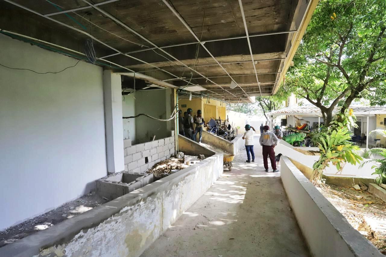 Avanzan trabajos de mejoramiento estructural en seis colegios de Cartagena