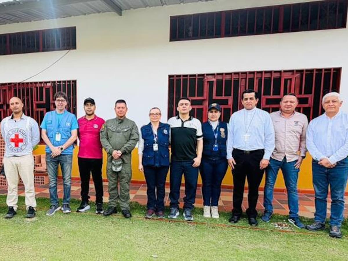 Policías que estaban secuestrados por el ELN en Arauca están bajo observación en Bogotá
