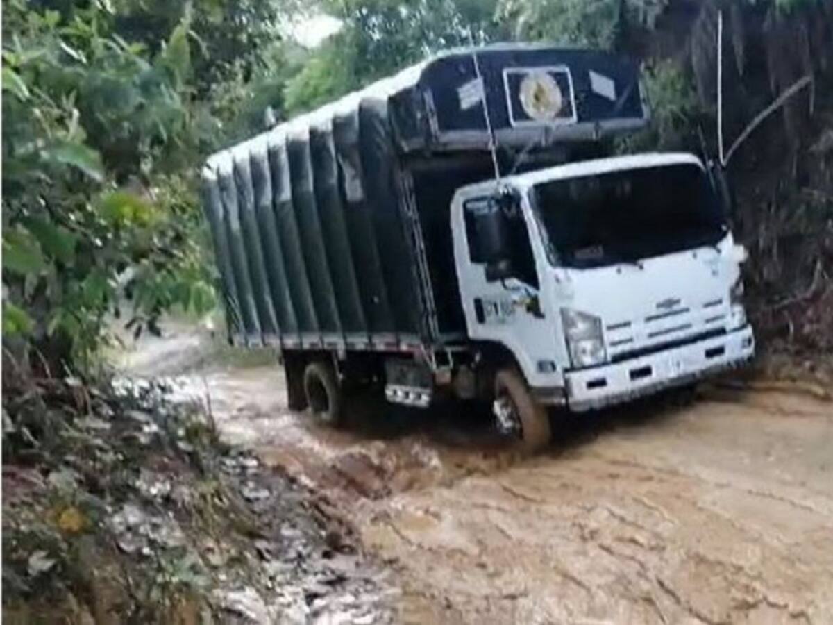 El mal estado de la vía alterna a Anorí, afecta la atención de emergencias