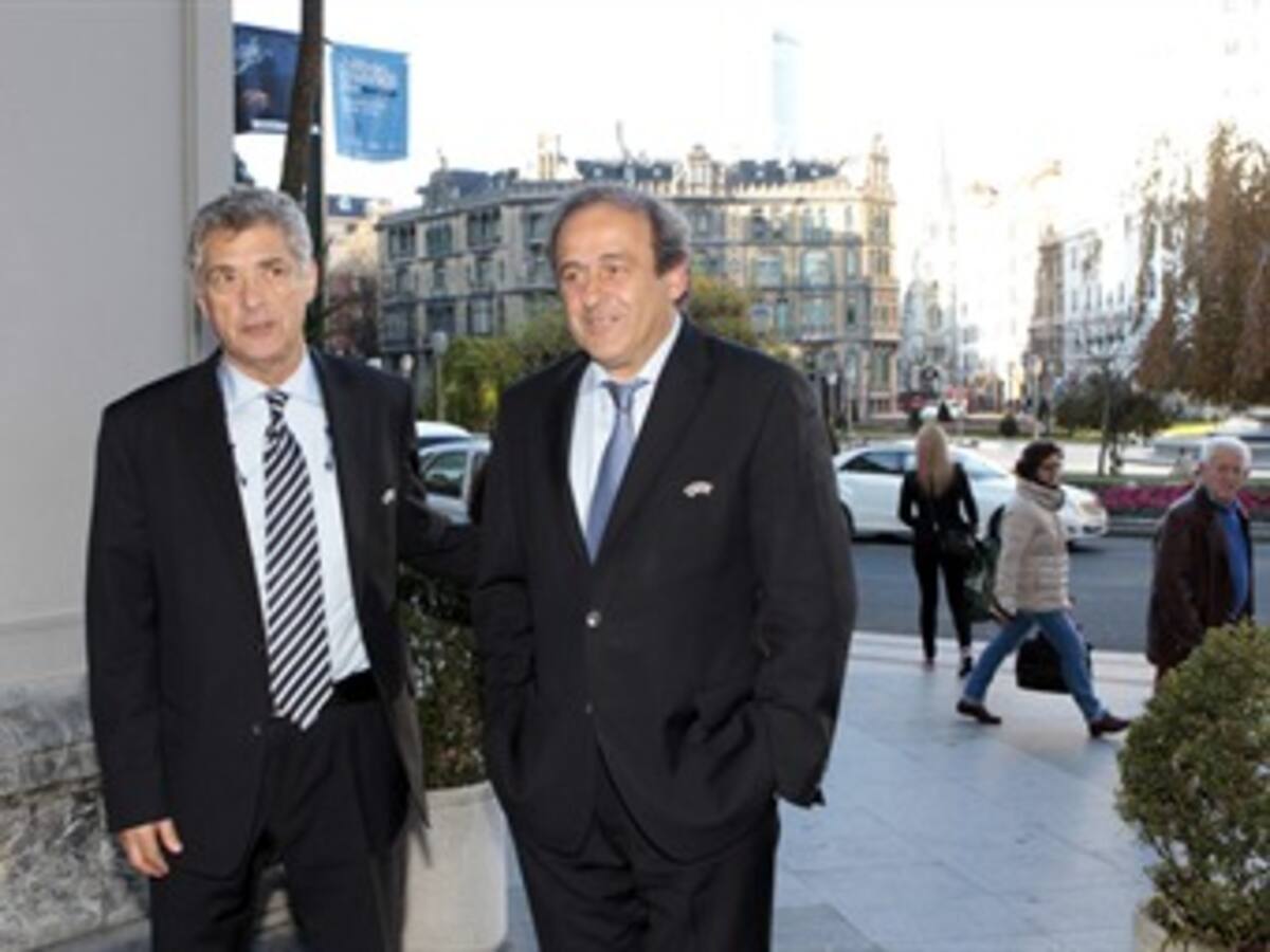 Platini: "Brasil se está esforzando por hacer un Mundial maravilloso"