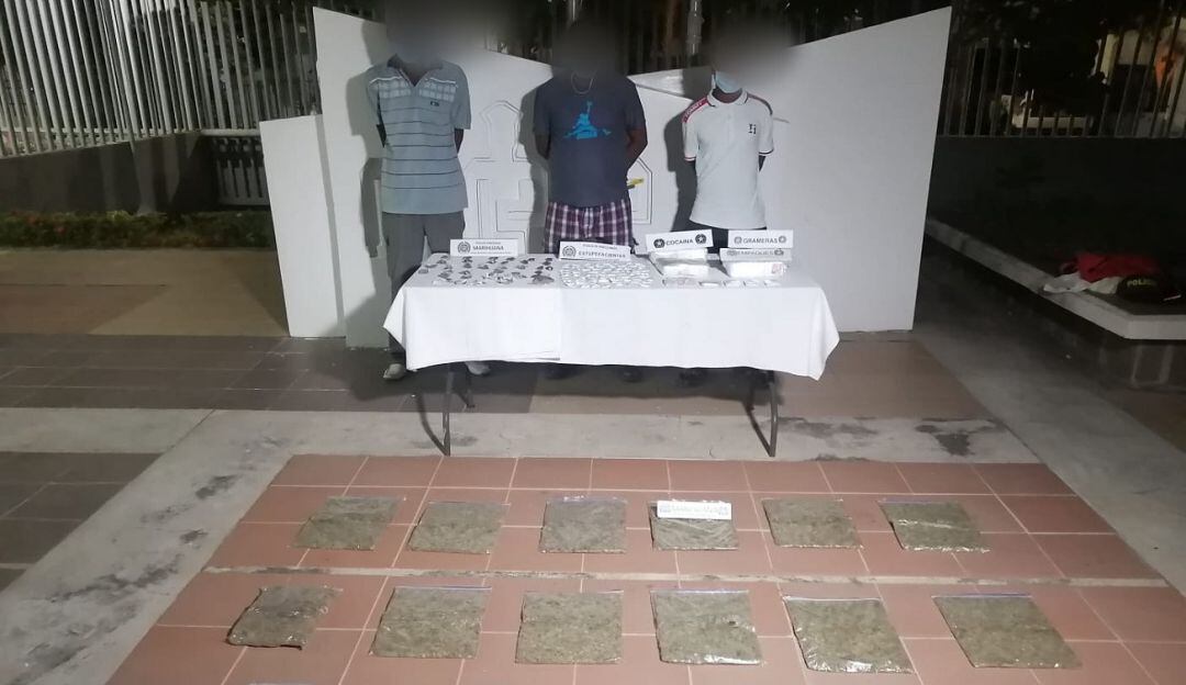 Fueron capturadas tres personas quienes serían los presuntos distribuidores de estupefacientes en La Candelaria y Bicentenario
