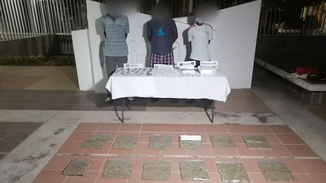Fueron capturadas tres personas quienes serían los presuntos distribuidores de estupefacientes en La Candelaria y Bicentenario