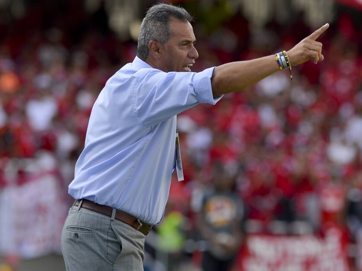 Hernán Torres no continuará como técnico del Melgar de Perú