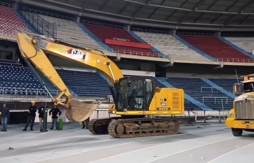 Maquinaria amarilla en el estadio Metropolitano. Foto: Instragram del alcalde Alejandro Char.