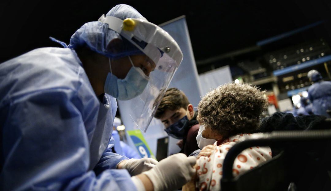 Vacunación contra el Covid-19 a mayores de 80 años.
