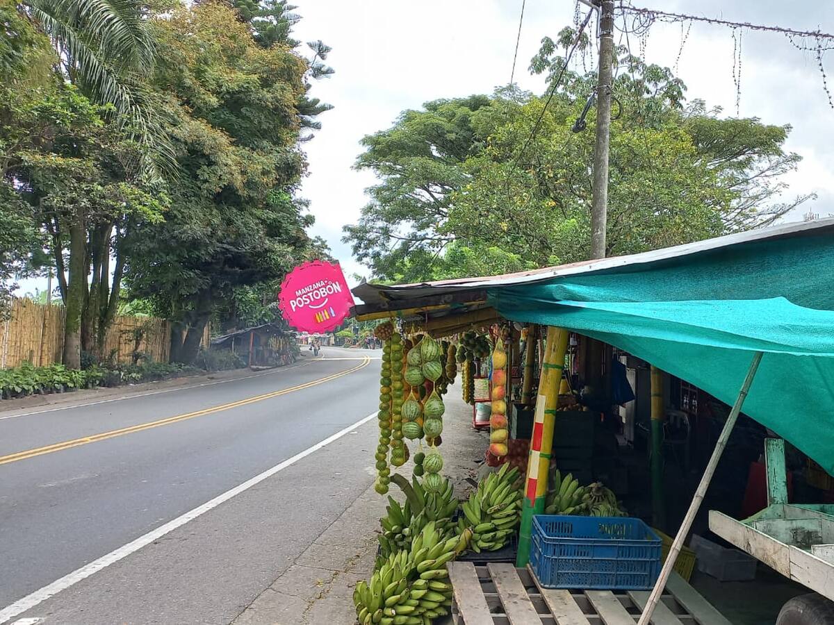 Comerciantes lanzan SOS por cierre de vía ante el colapso del puente entre Quindío y Valle