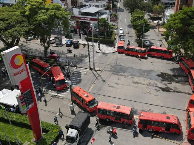 Varias vías de Ibagué siguen bloqueadas