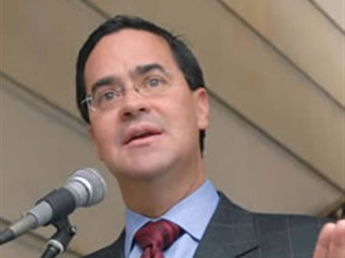 No hay intención de las FARC para liberar secuestrados: Frank Pearl