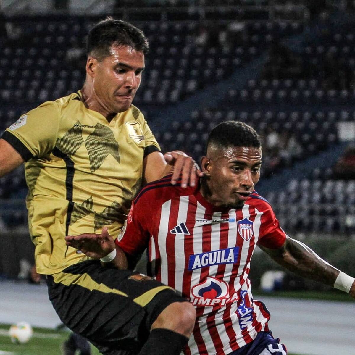 Junior rescata un empate agónico ante Águilas en Barranquilla