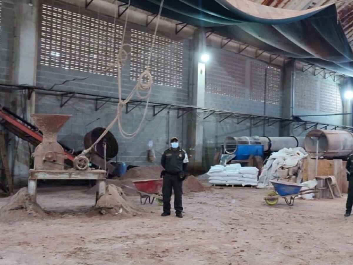 Incautan más de 1.000 bultos de fertilizantes de contrabando en Soledad