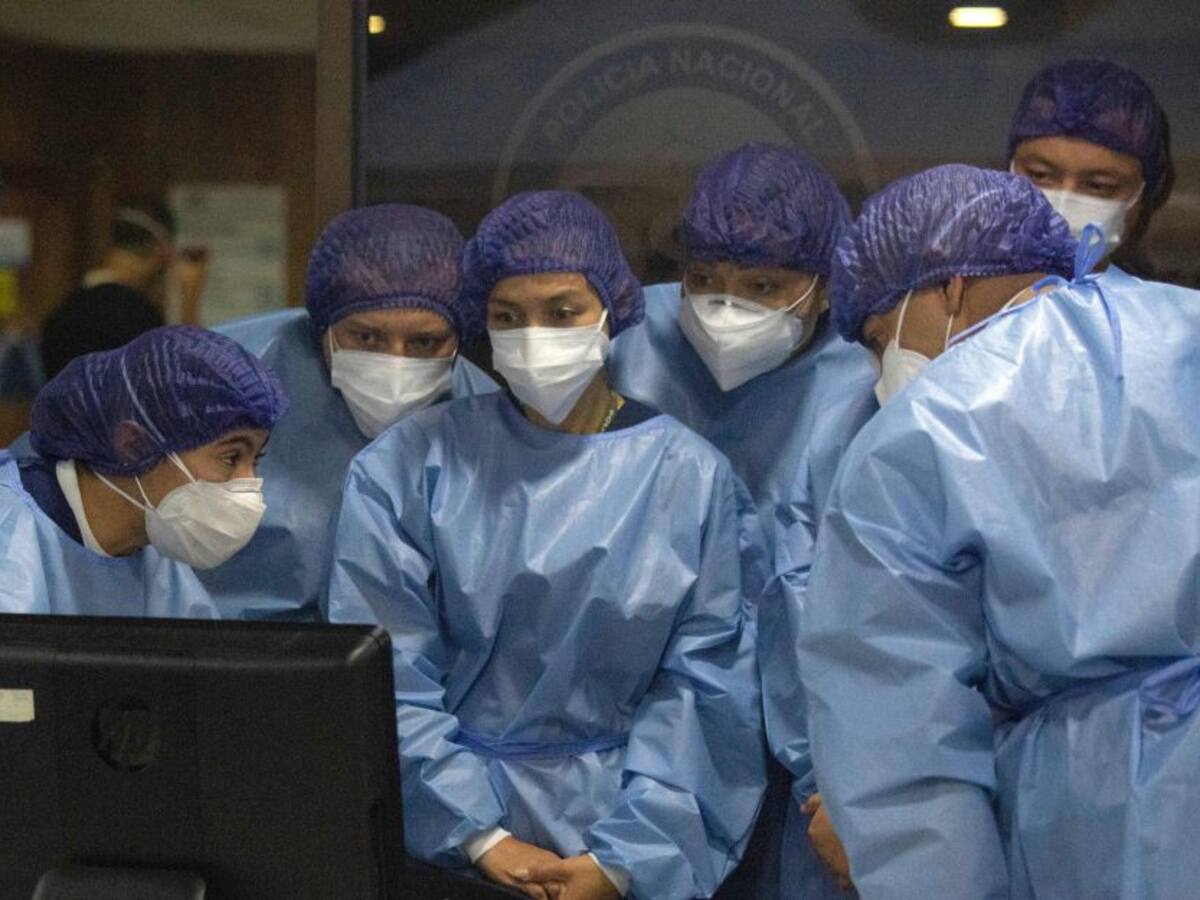 OMS pide 1960 millones USD para combatir la pandemia en 2021