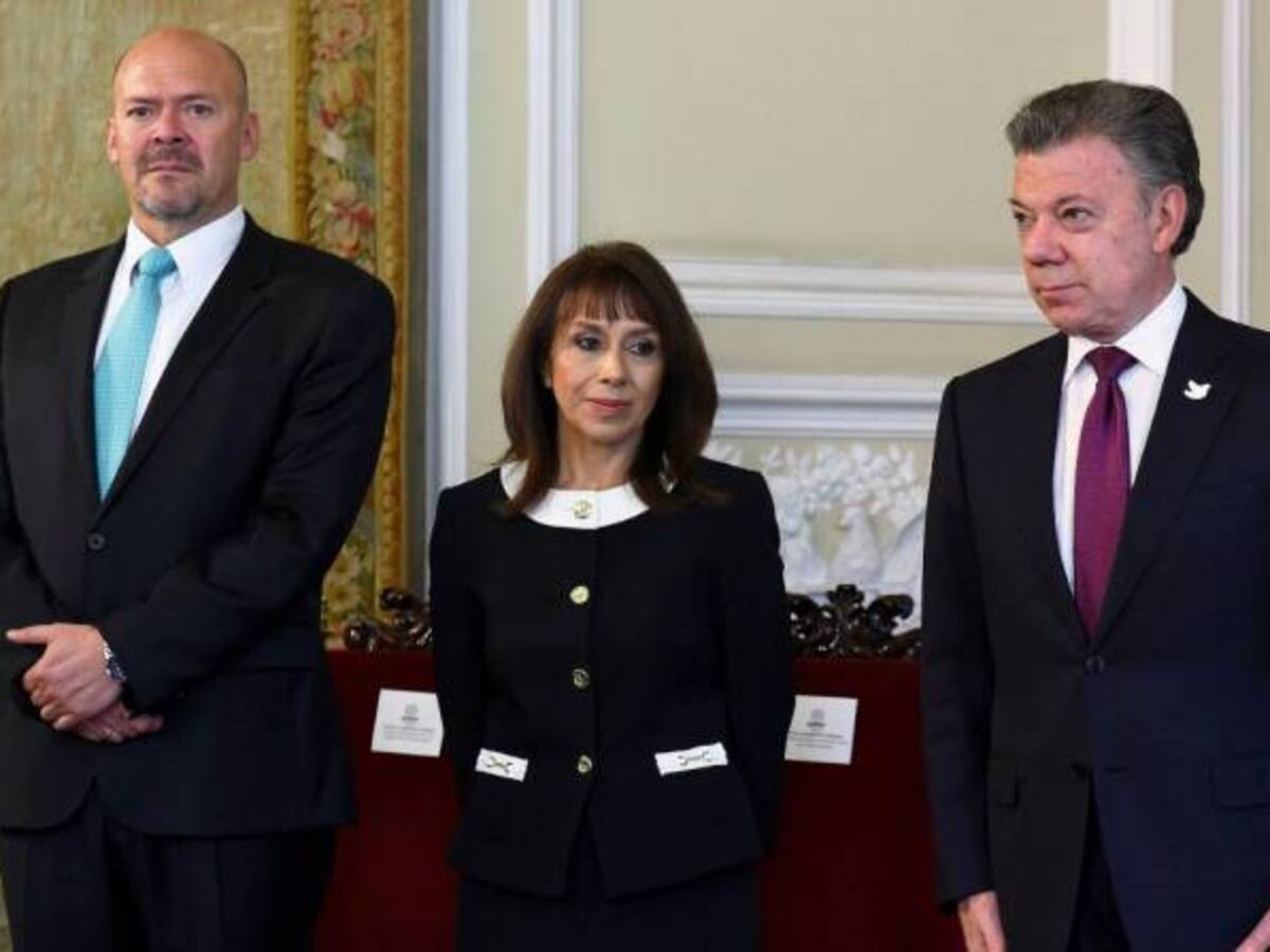 Santos busca en la Constitución, la ley y las sentencias de la Corte una salida para el acuerdo de paz