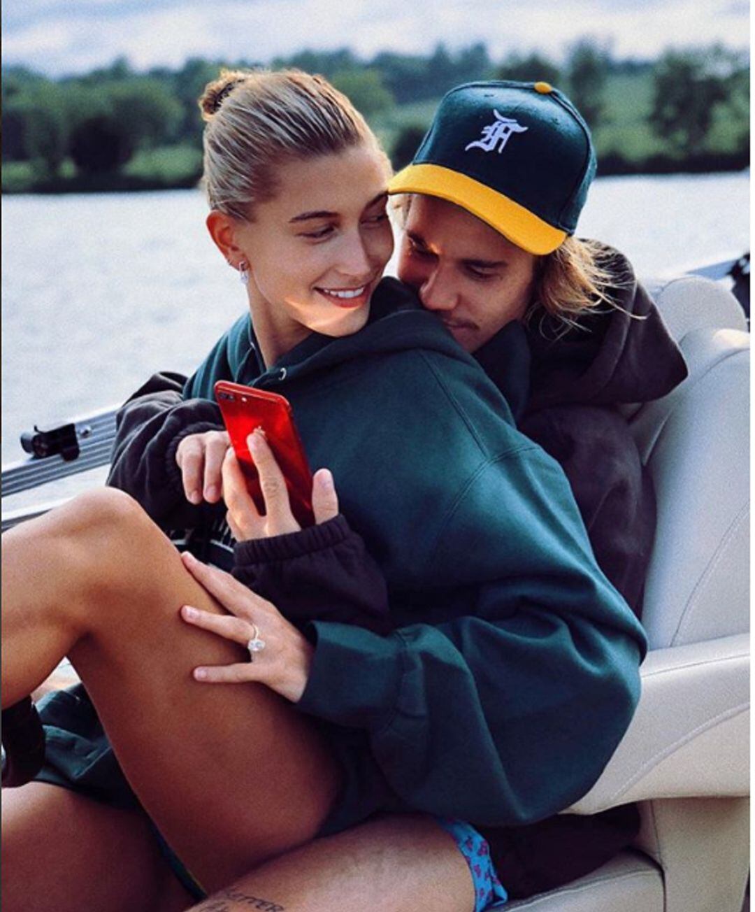 Hailey Baldwin celebra su primer cumpleaños como esposa de Bieber