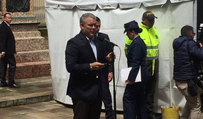 Iván Duque tras participar en la consulta anticorrupción.