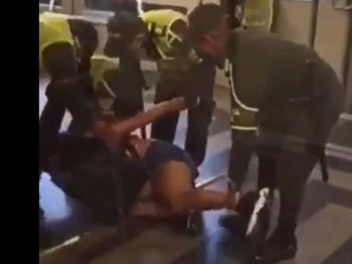 Mujer trans ingresó ilegalmente al Metro y violó la cuarentena: Policía