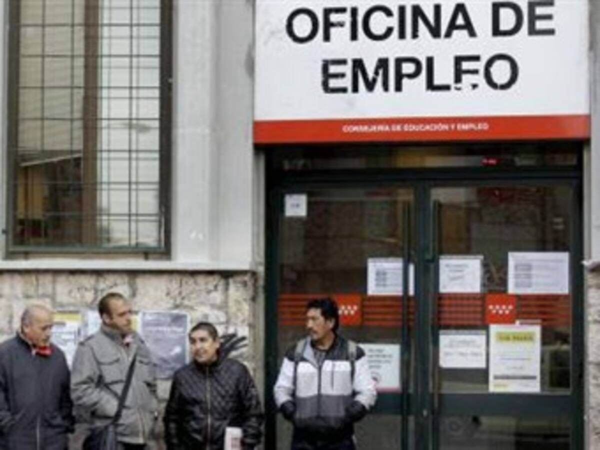 Desempleo en España alcanza máximos históricos con casi 6 millones de personas sin trabajo