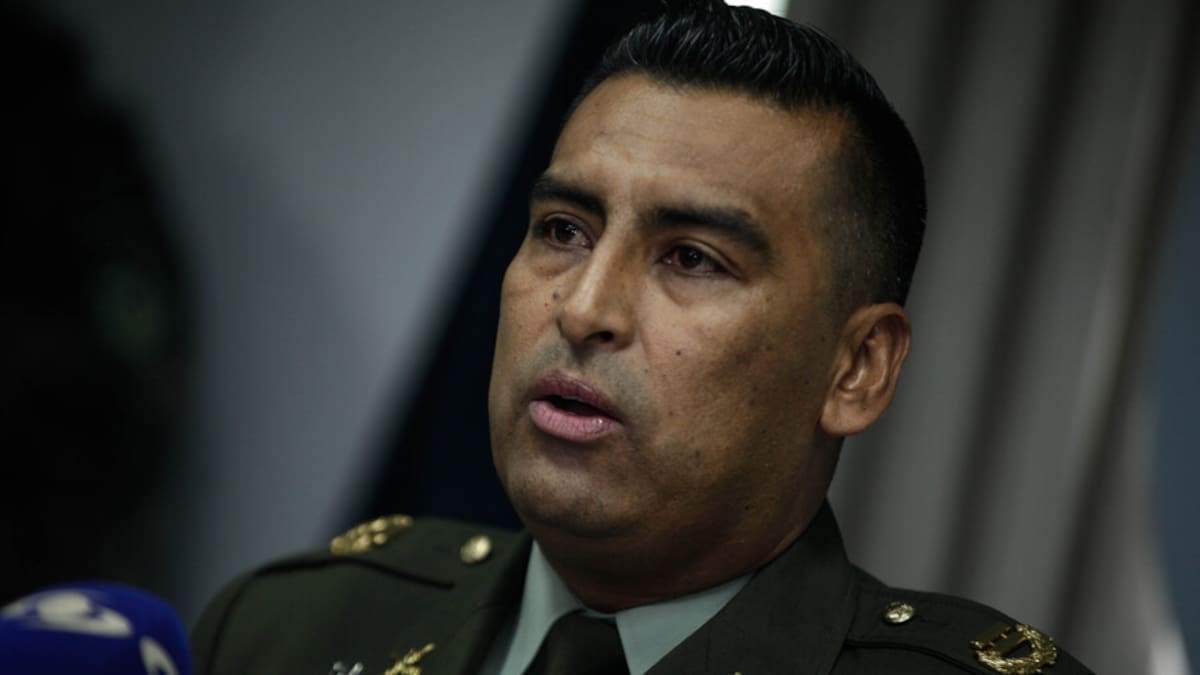 Gobierno De la Espriella mantendrá como director del INPEC al coronel Daniel Fernando Gutiérrez