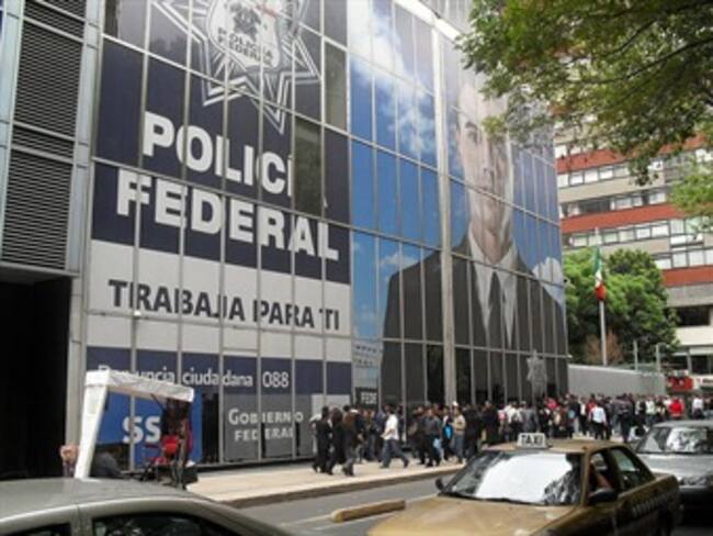 Aleks Synteck, un hombre polifacético musicalmente