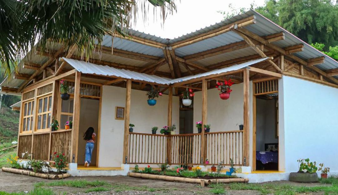 Casa en bahareque y guadua