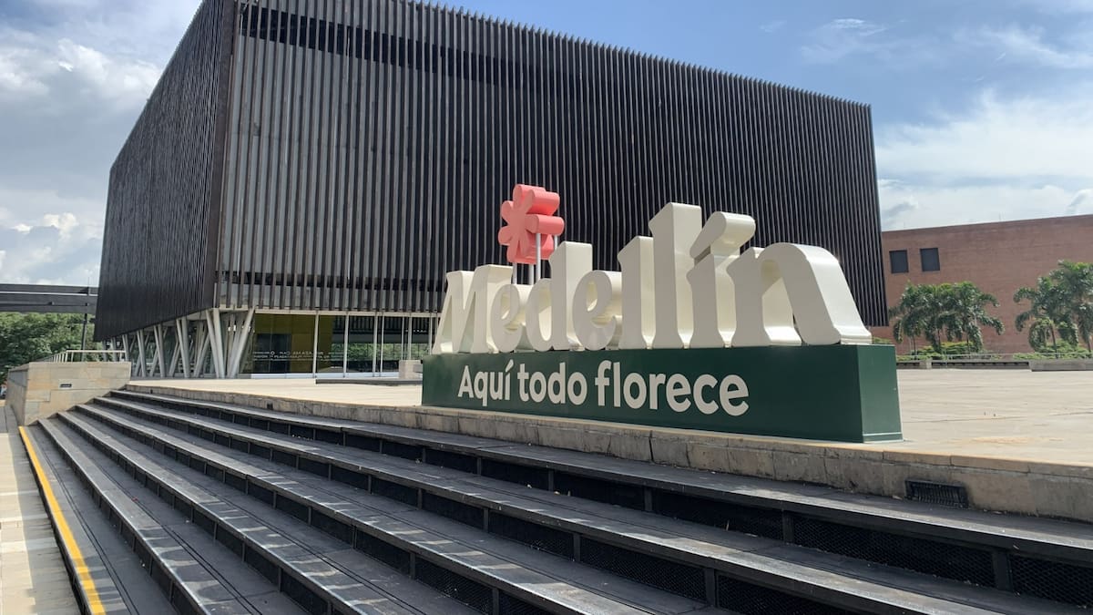 La marca de ciudad “Medellín, aquí todo florece” requiere licencia y las empresas la deben validar