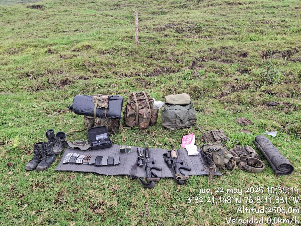 Una guerrillera abatida, una menor recuperada y un capturado en operación militar en Palmira, Valle