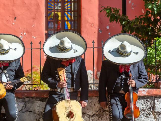 "Que nos dejen cantar" piden los mariachis en Barranquilla