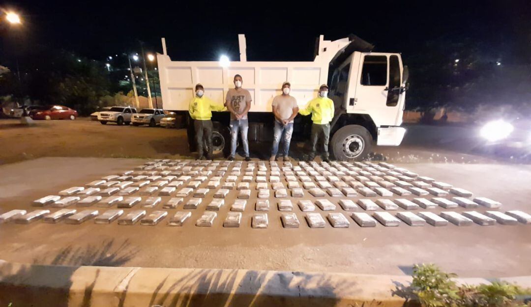 Incautación de 196 kg de cocaína que estaban camuflados en una volqueta
