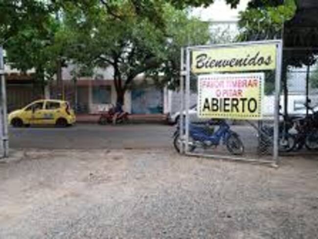 La situación ha llevado al cierre de al menos 28 parqueaderos formales . Foto Redes Sociales.