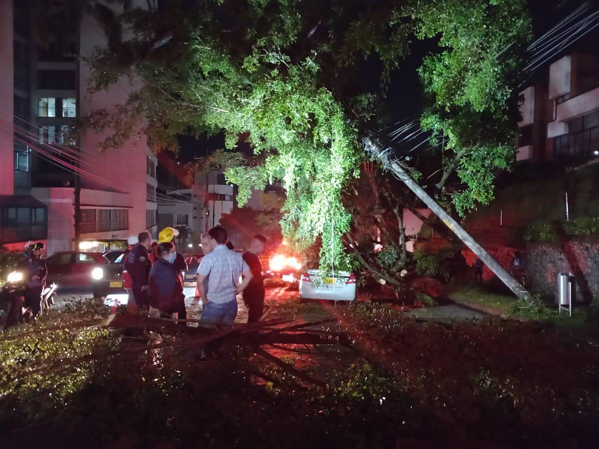 Fuerte vendaval causó graves emergencias en Pereira y Dosquebradas