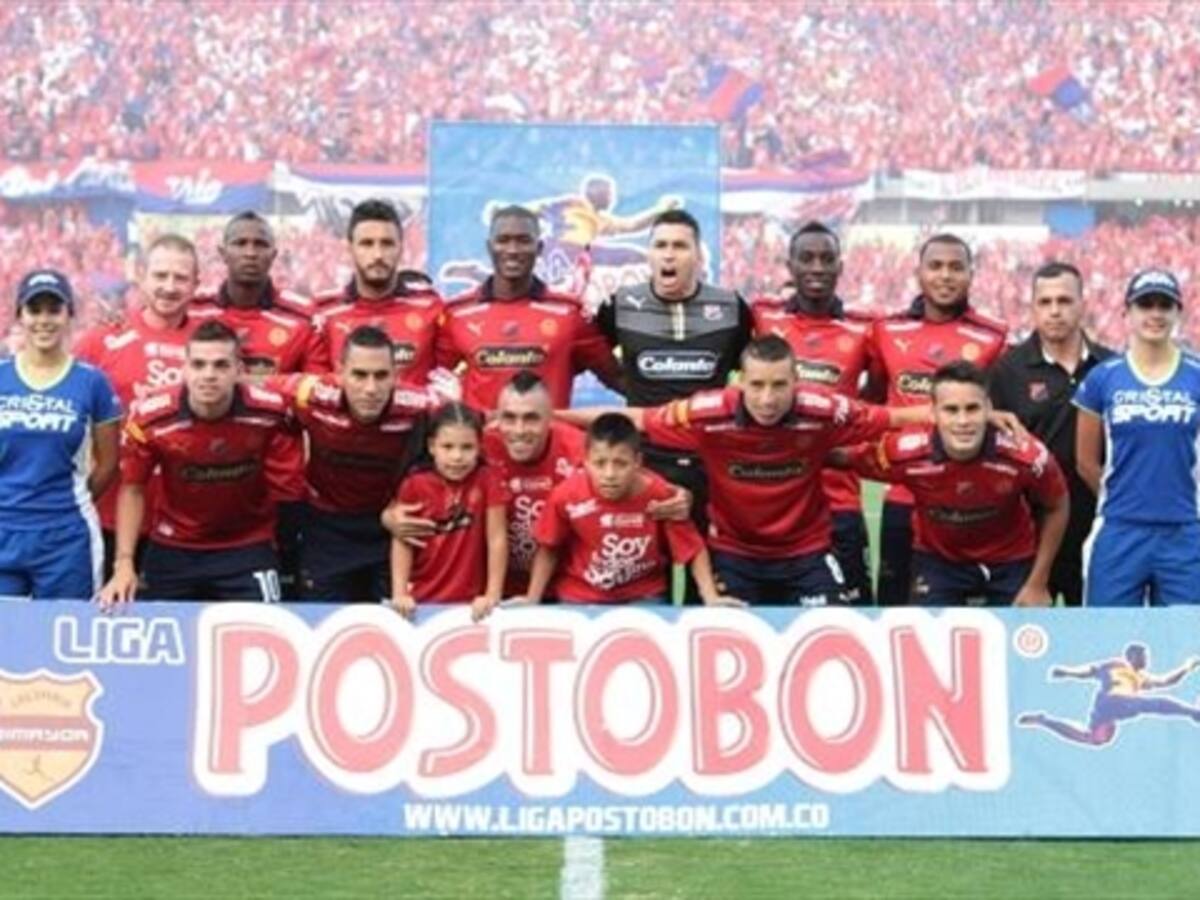 Los hinchas viven con expectativas las horas previas a la final