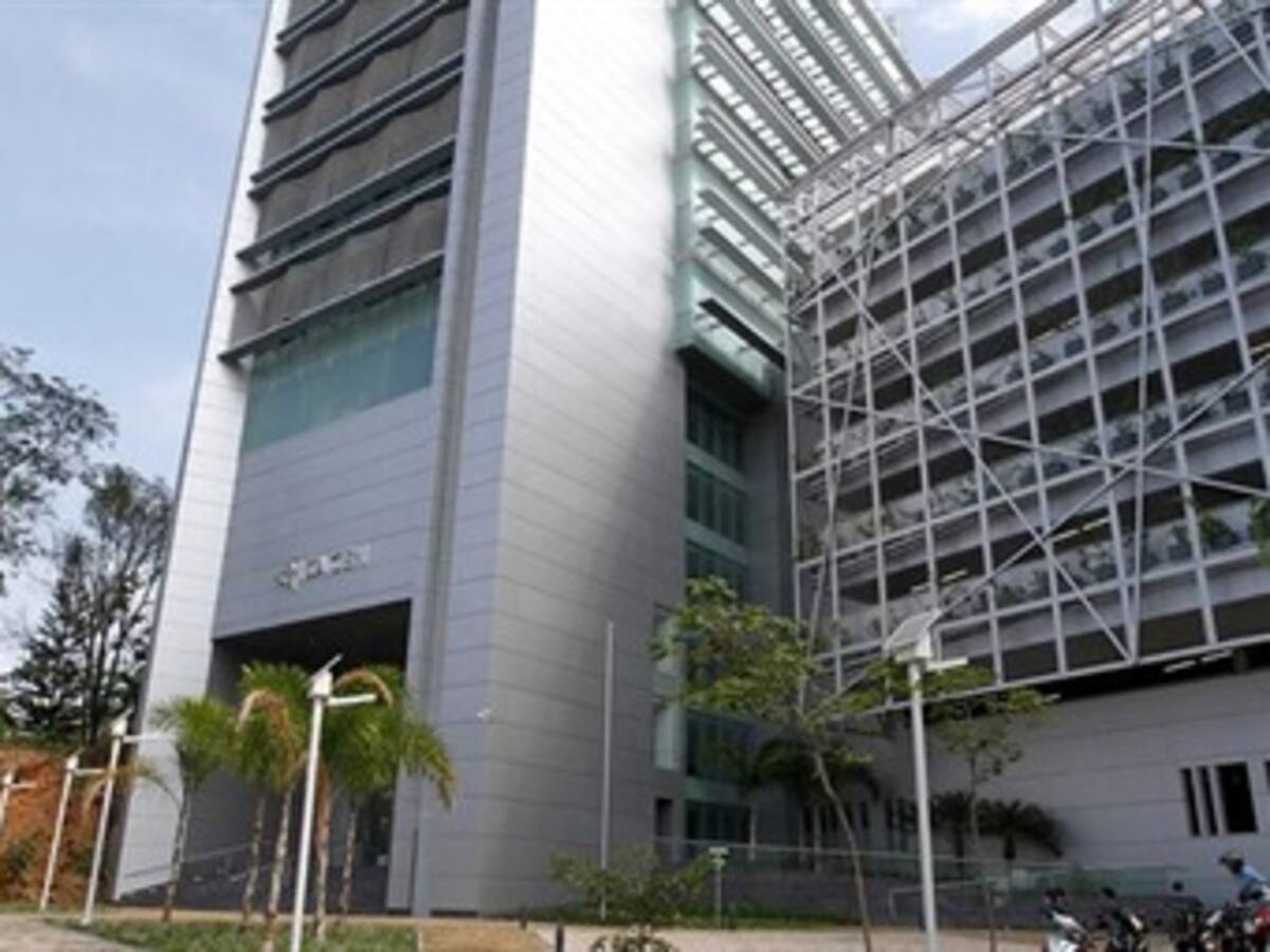 Empresa de Energía de Bogotá se aleja de compra de Isagen
