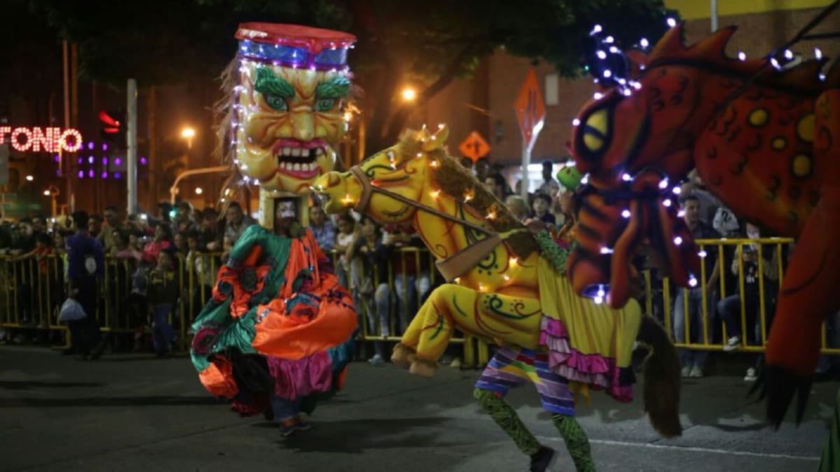 Vuelve el Desfile de Mitos y Leyendas de Medellín, con público