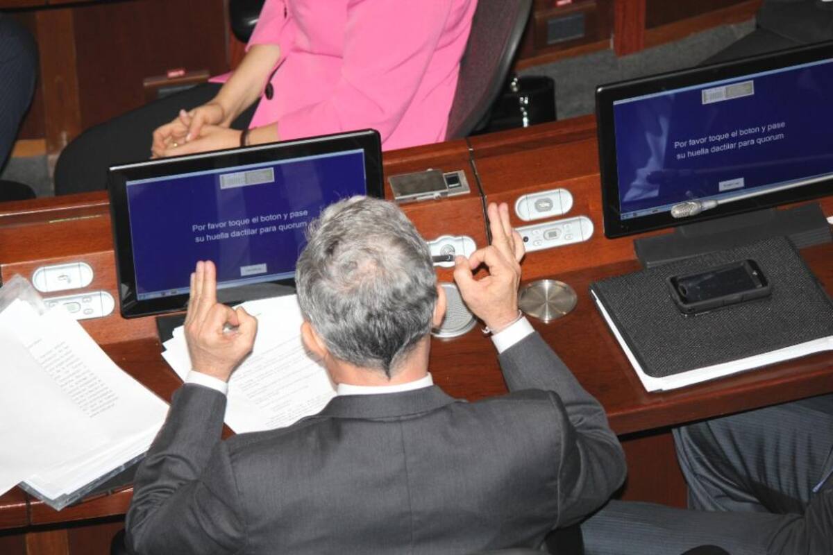 El senador del Polo Democrático Iván Cepeda fue el citante del debate en el Congreso donde pretende demostrar los nexos de Álvaro Uribe con ilegales.