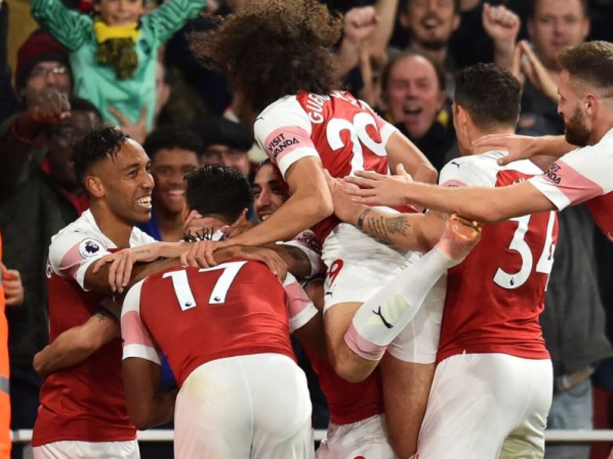 Arsenal remontó ante el Leicester y llegó a 10 triunfos consecutivos