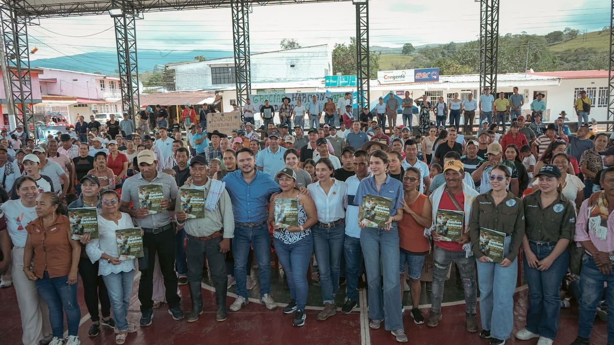En Uribe Meta, Gobierno entrega 43 títulos de propiedad a entidades de derecho público
