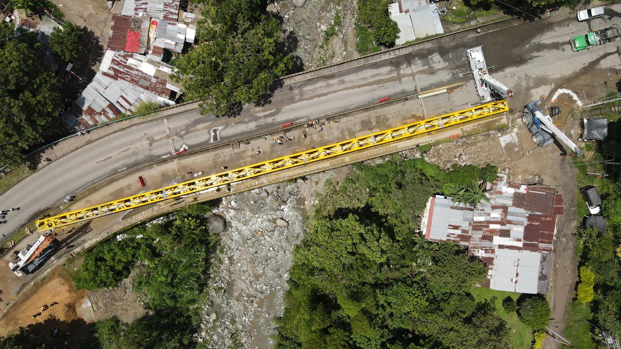 Viaducto instalado en el puente La Cartagena en Ibagué