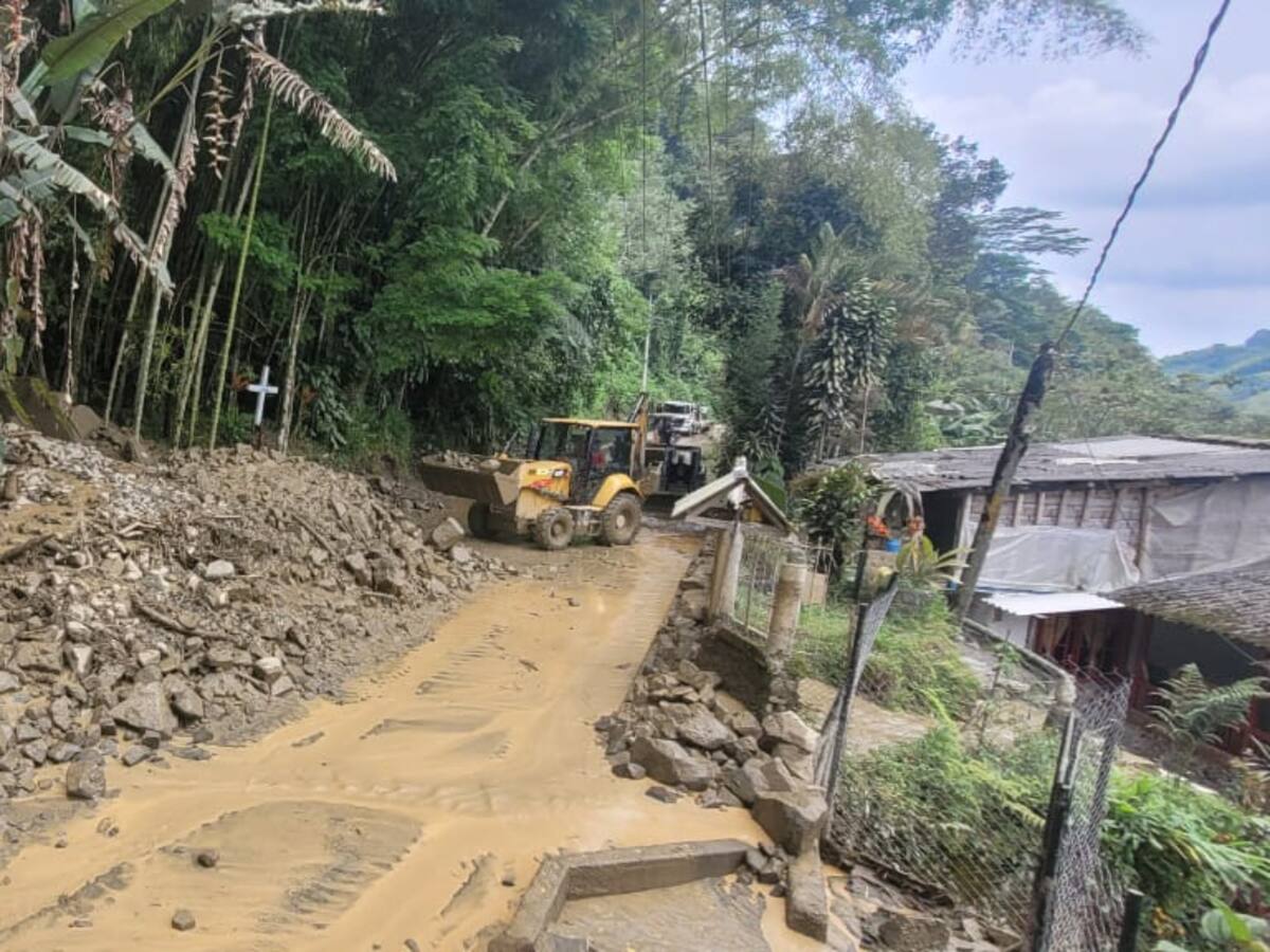 Con personal de infraestructura atienden permanentemente la escorrentía en La Florida