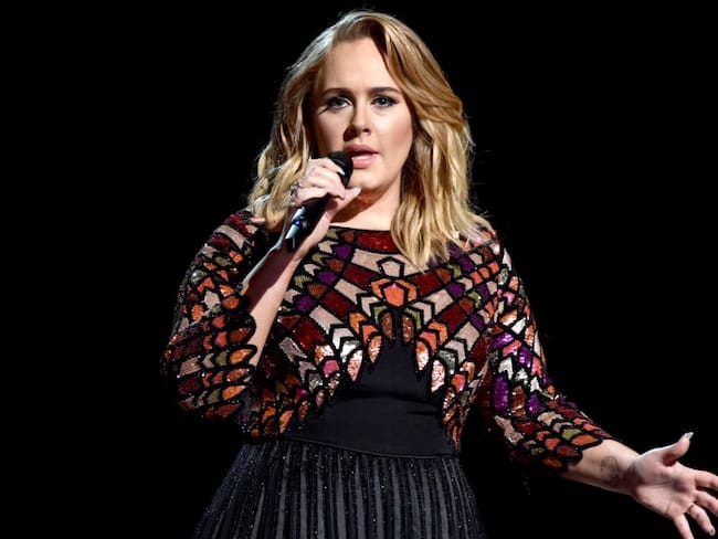 Adele posó junto al Grinch y sus seguidores casi no la reconocen