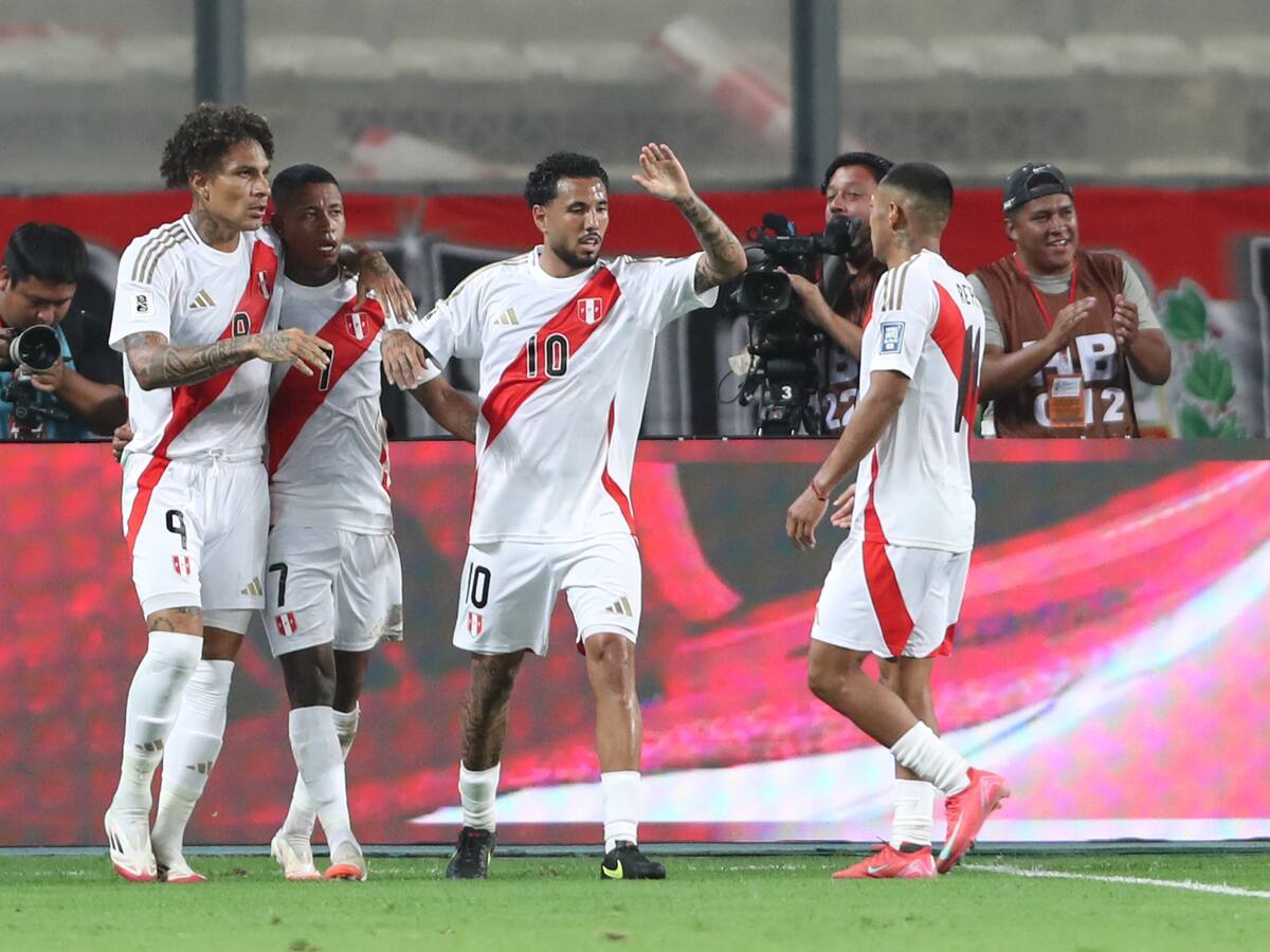Perú derrota a Bolivia y se ilusiona con el repechaje