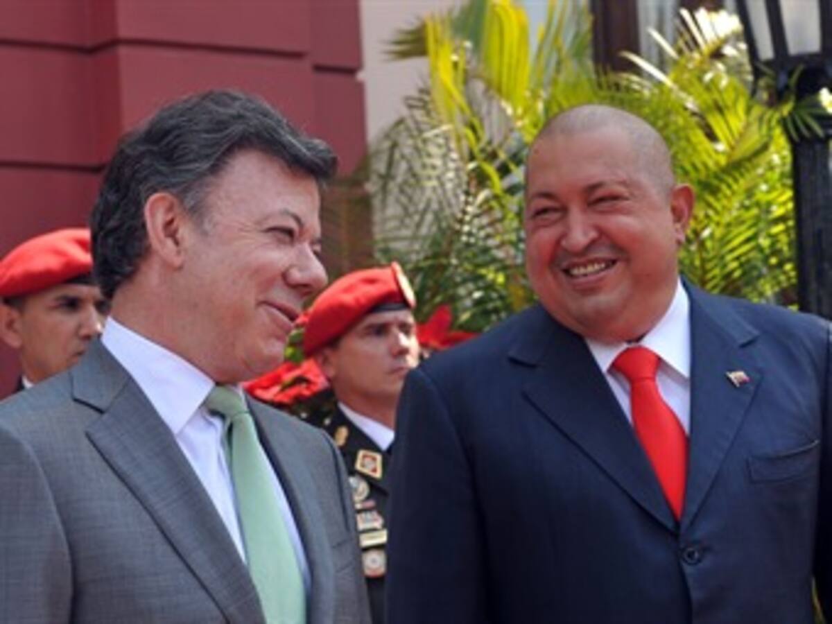 Concluye visita de Santos a Venezuela con la firma de importantes acuerdos