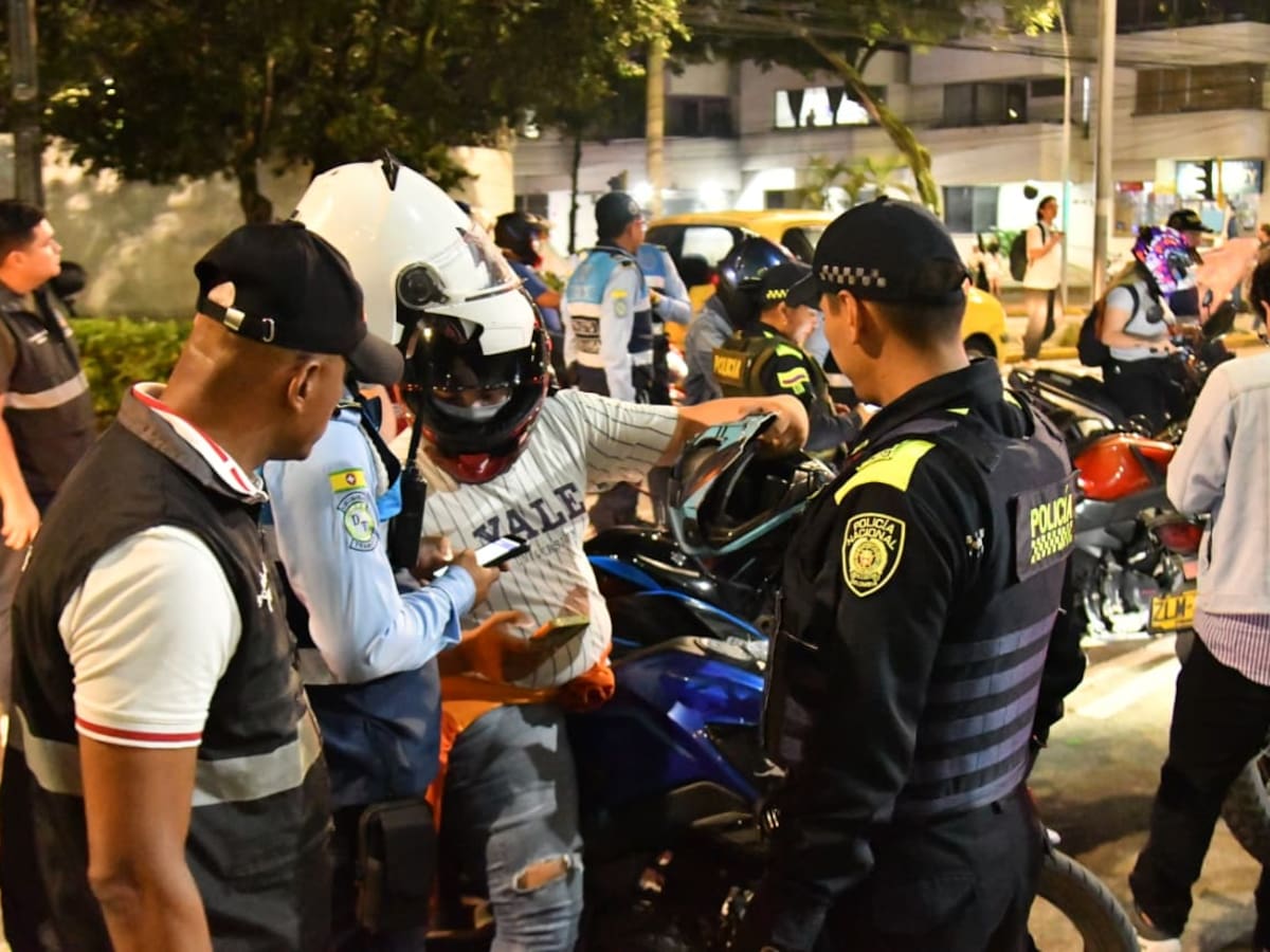 Sin casco, sin SOAT y hasta sin placa: las faltas de más de 7 mil motos inmovilizadas en Bucaramanga