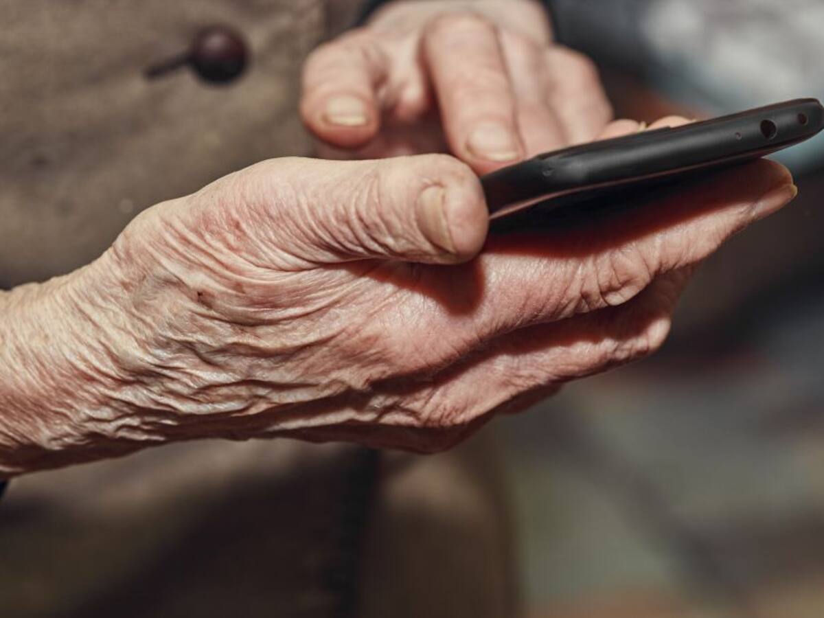 Abuela le escribió de despedida por WhatsApp a su mejor amiga que falleció