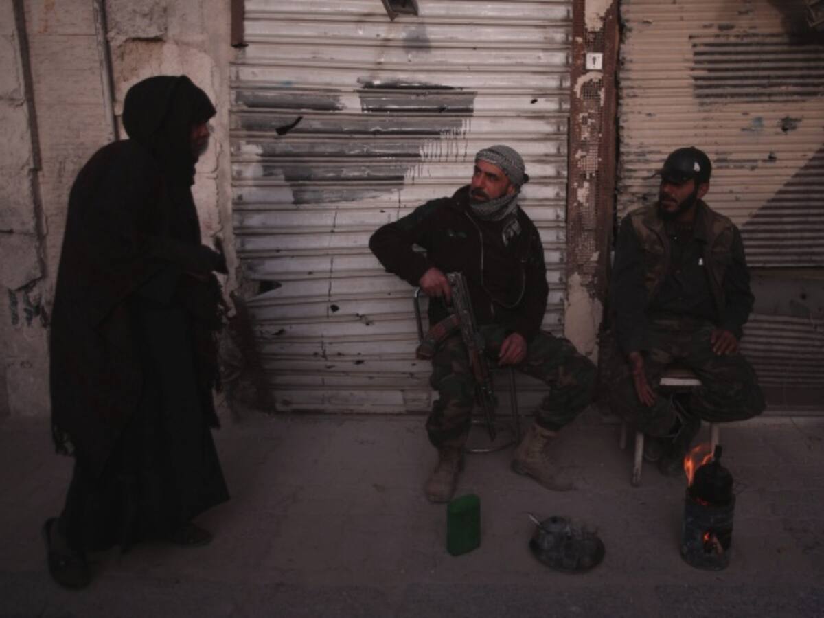 El afán de buscar una vinculación con los terroristas no funciona: Víctor de Currea