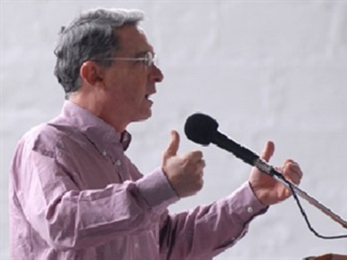 Presidente reconoce presencia de ilegales en la UDEA