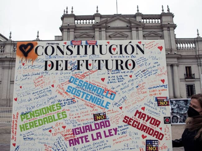 La mayoría de los estudiantes y docentes expresan su afinidad por la nueva constitución para el país.          Foto: Getty 