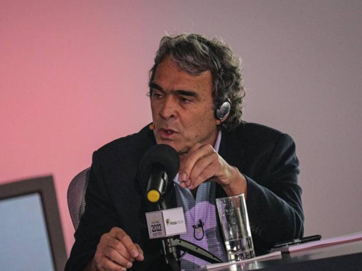 Educación y desarrollo rural: Las apuestas de Sergio Fajardo en el debate