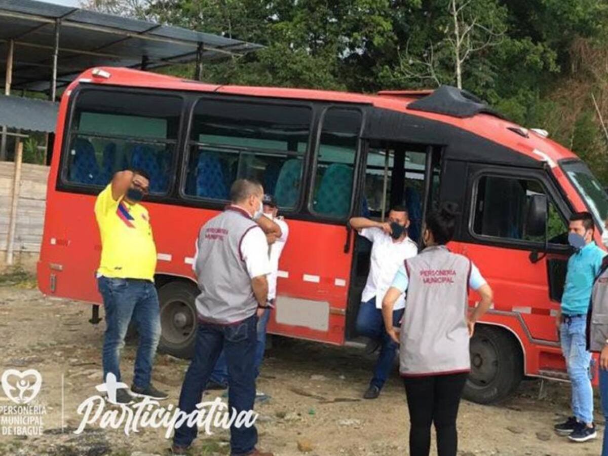 Personería inspecciona vehículos de servicio público en Ibagué