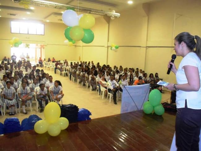 450 estudiantes de Arjona se graduaron como patrulleros escolares