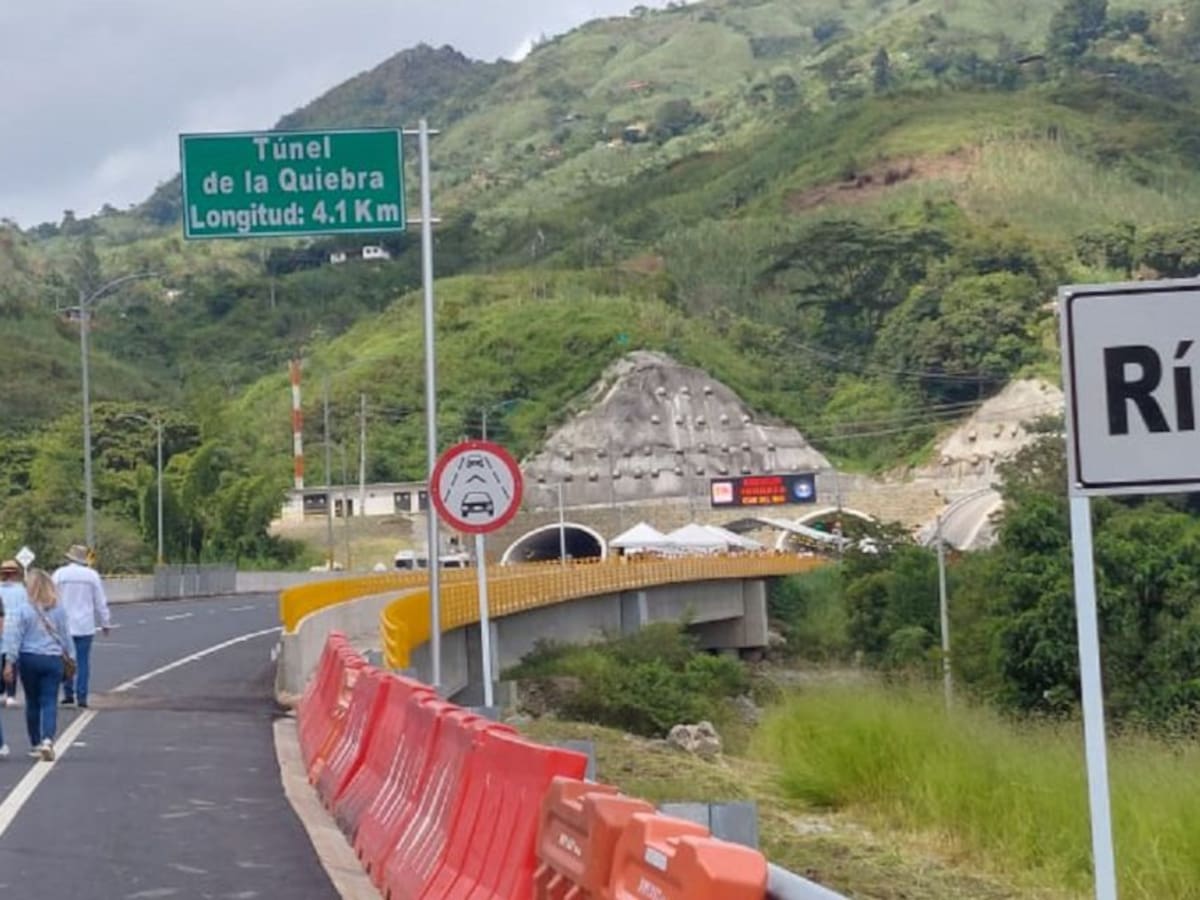 Entró en operación comercial el Túnel de la Quiebra en Antioquia
